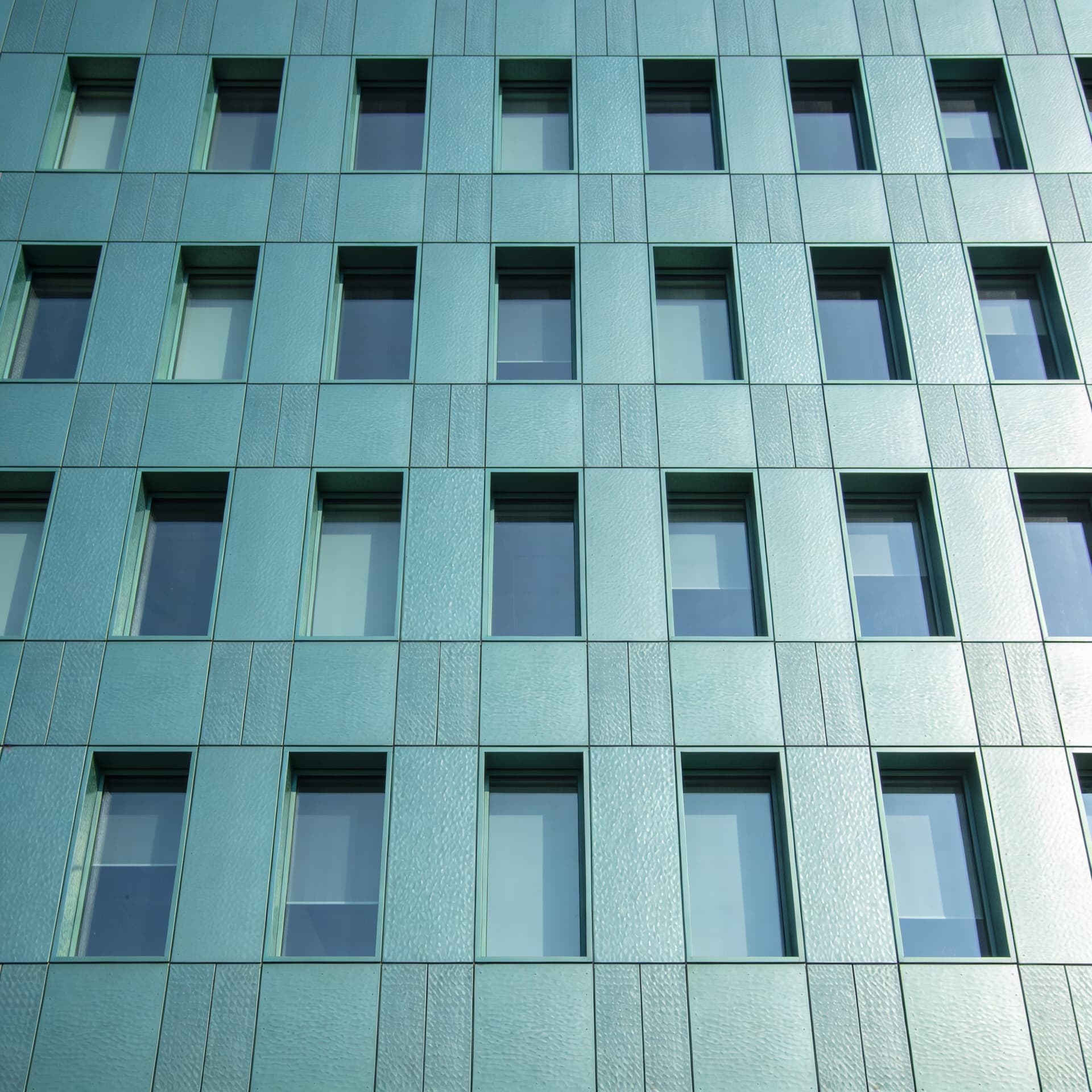 freepik_hazme-edificios-de-oficin_2841040334 (1)