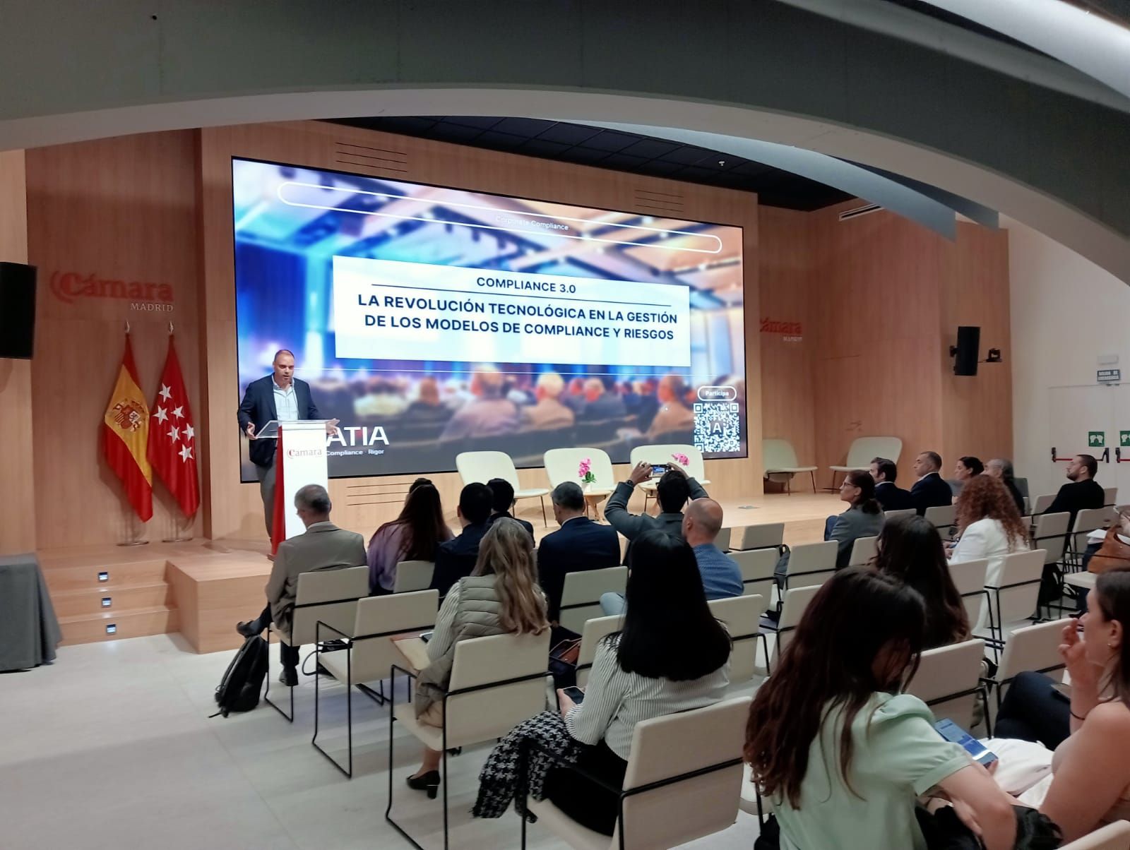 Acatia reunió el día de ayer a líderes empresariales para analizar cómo la tecnología está redefiniendo el Compliance Corporativo.